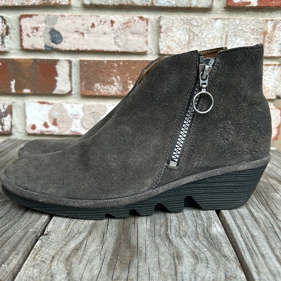 Booties Fly London charcoal gray suede ankle 1 1/2 wedge zip premium lea… - Picture 3 of 11